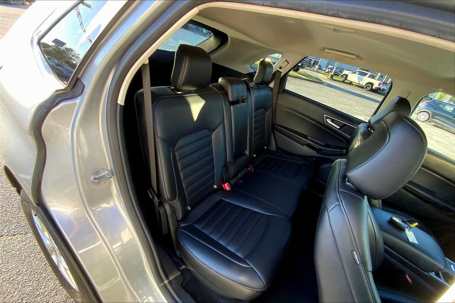 2024 Ford Edge SEL photo 18