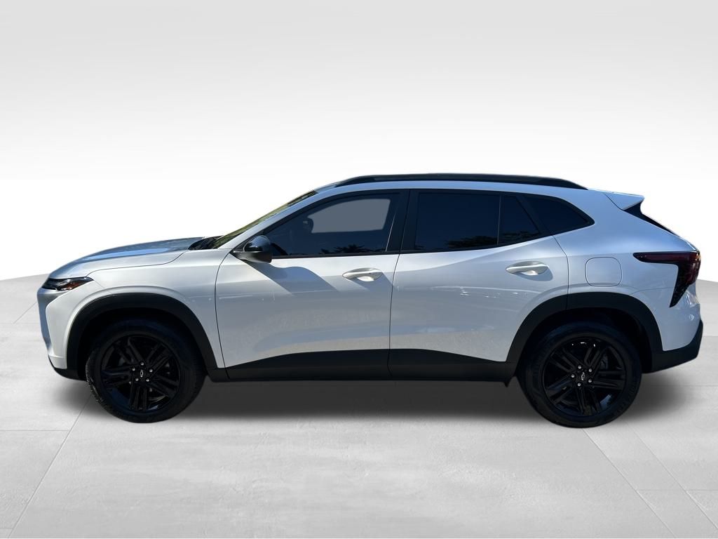 2024 Chevrolet Trax ACTIV photo 2