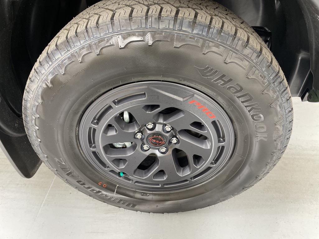 2025 Nissan Frontier Crew Cab PRO-4X photo 9