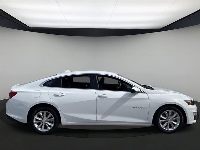 2025 Chevrolet Malibu 1LT photo 3