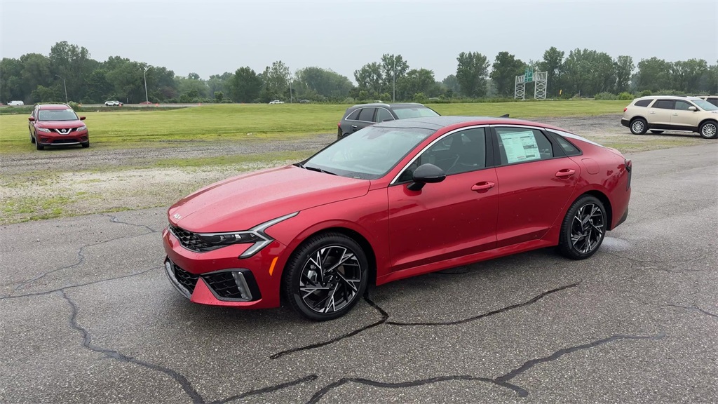 2025 Kia K5 GT-Line photo 4