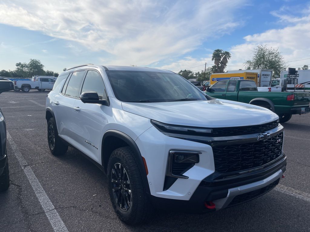 Image 2 of Pre-Owned 2024 Chevrolet Traverse Z71
