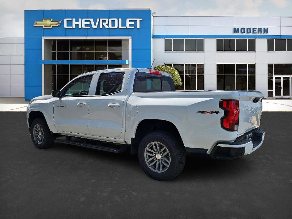 2026 Chevrolet Colorado LT photo 2