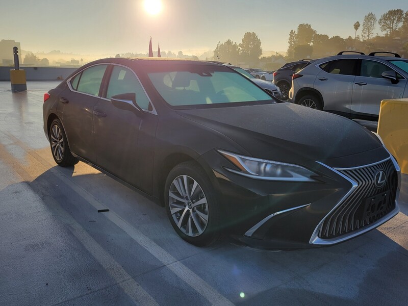 2020 Lexus ES 350 Premium photo 2