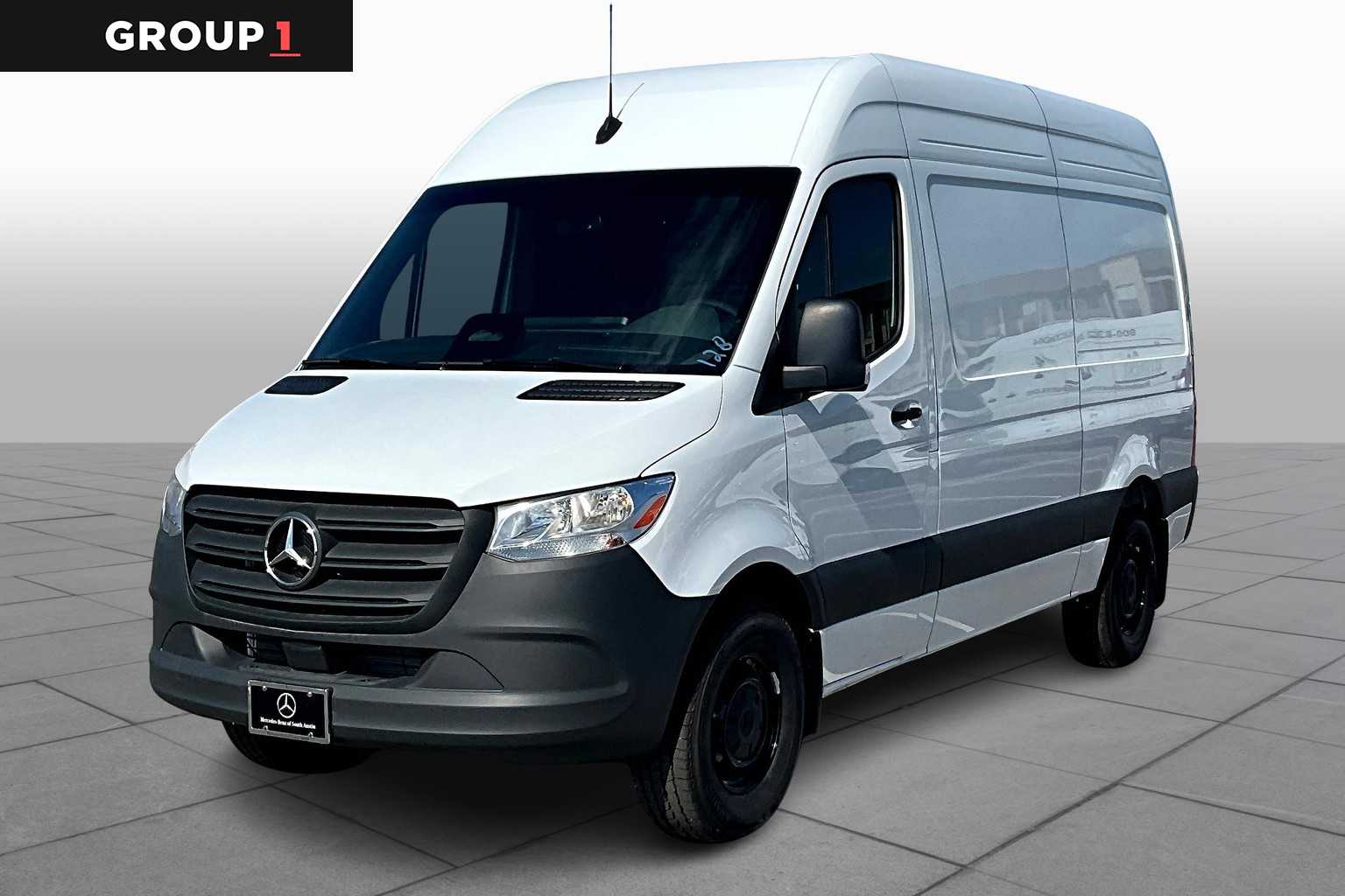 2025 Mercedes-Benz Sprinter Cargo Van Base's photo