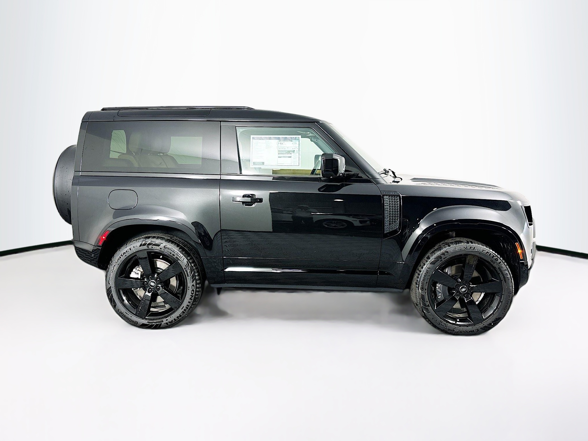 2025 Land Rover Defender 90 X-Dynamic SE photo 4