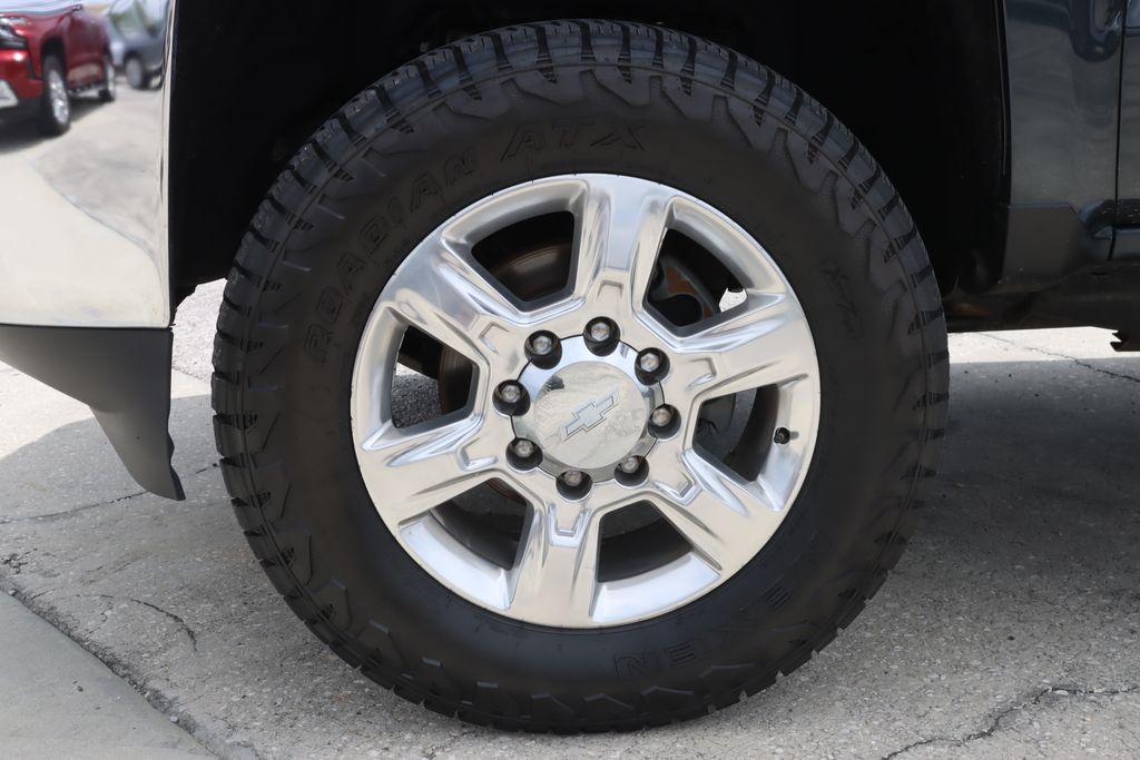 2019 Chevrolet Silverado 2500HD LTZ photo 26