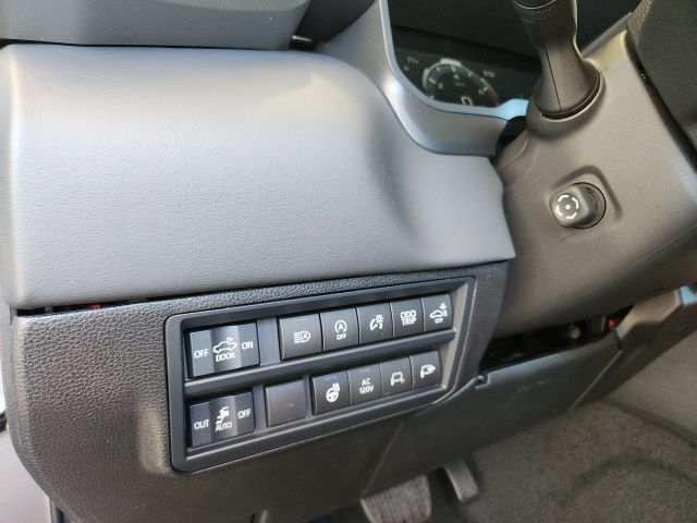 2026 Toyota Tundra Platinum CrewMax photo 17