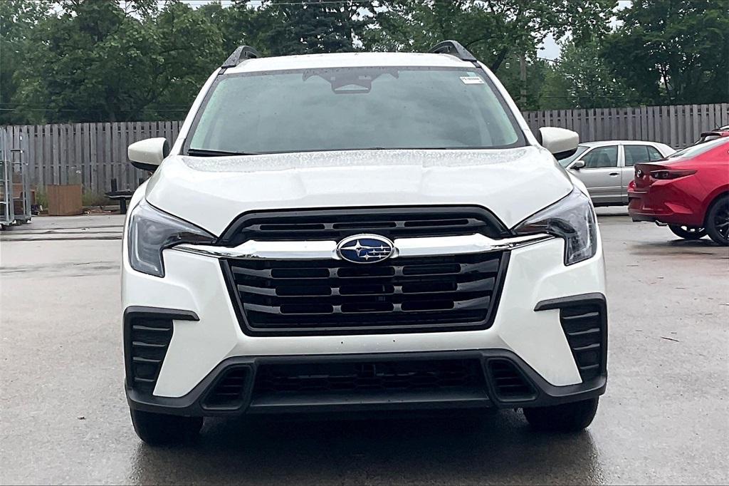 2024 Subaru Ascent Premium photo 2