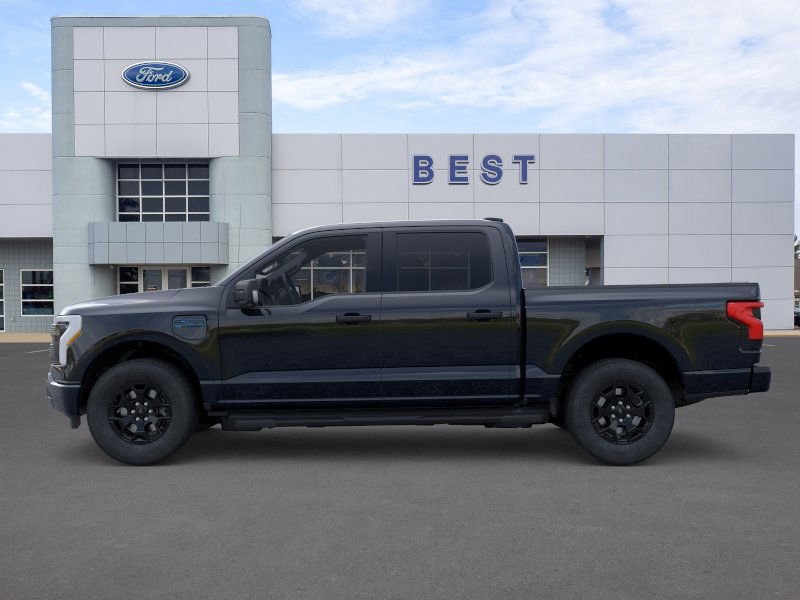 2025 Ford F-150 Lightning XLT photo 3