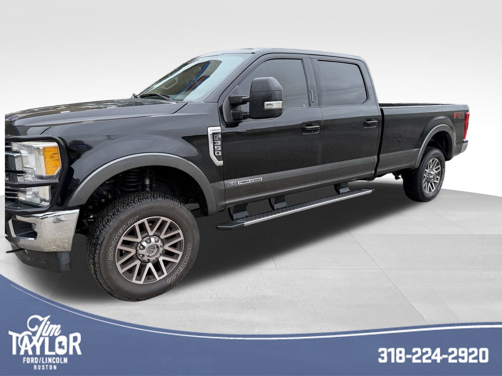 2017 Ford F-350 Super Duty Lariat's photo