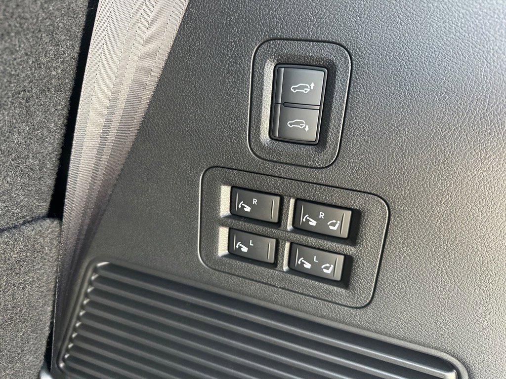 2025 Infiniti QX80 Sensory photo 6