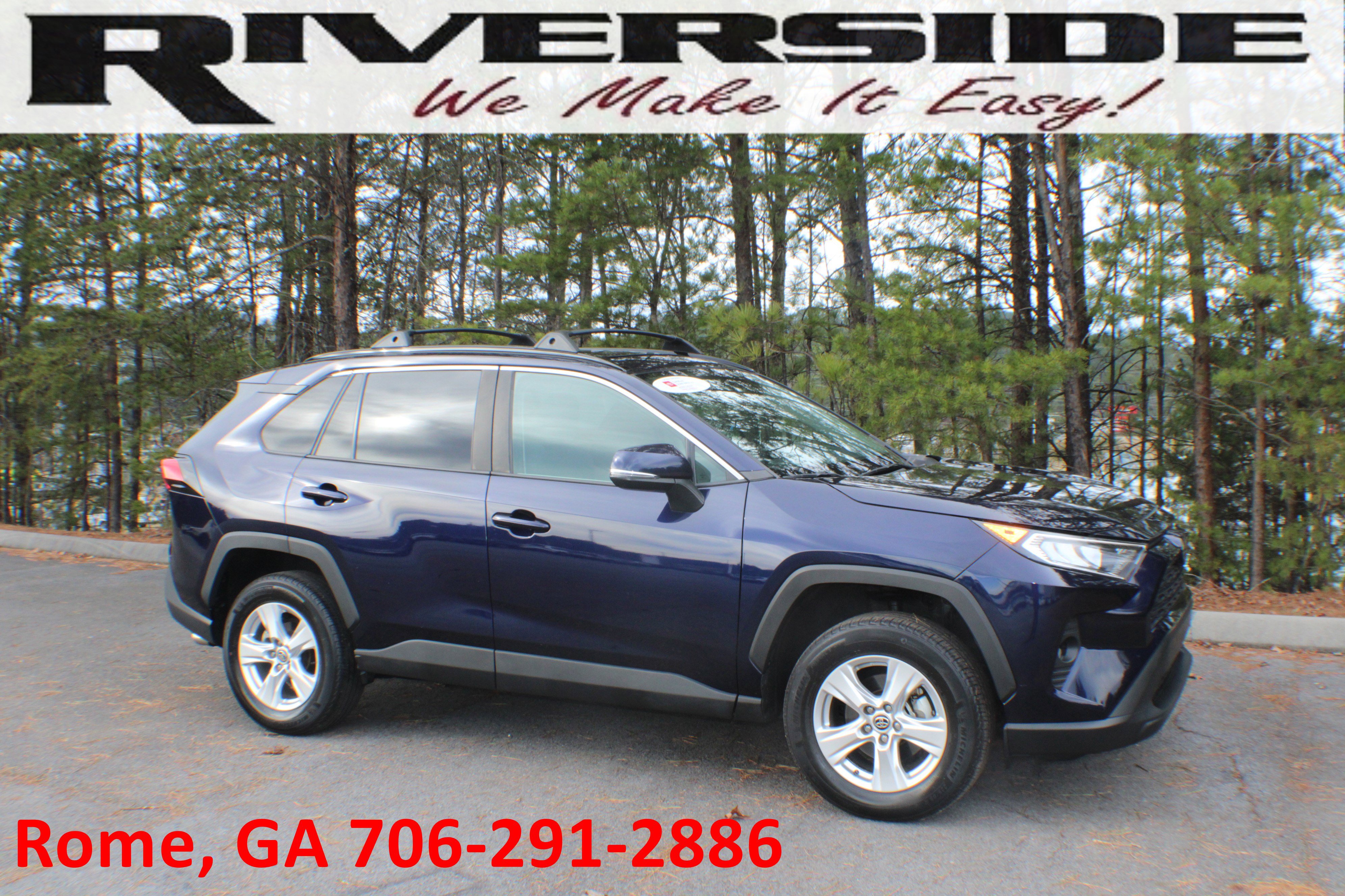 2021 Toyota RAV4 XLE's photo