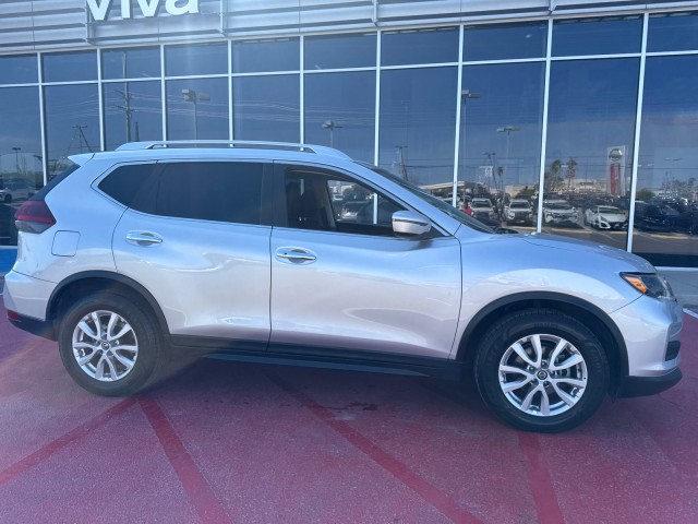 Used 2020 Brilliant Silver Metallic Nissan SV image 5