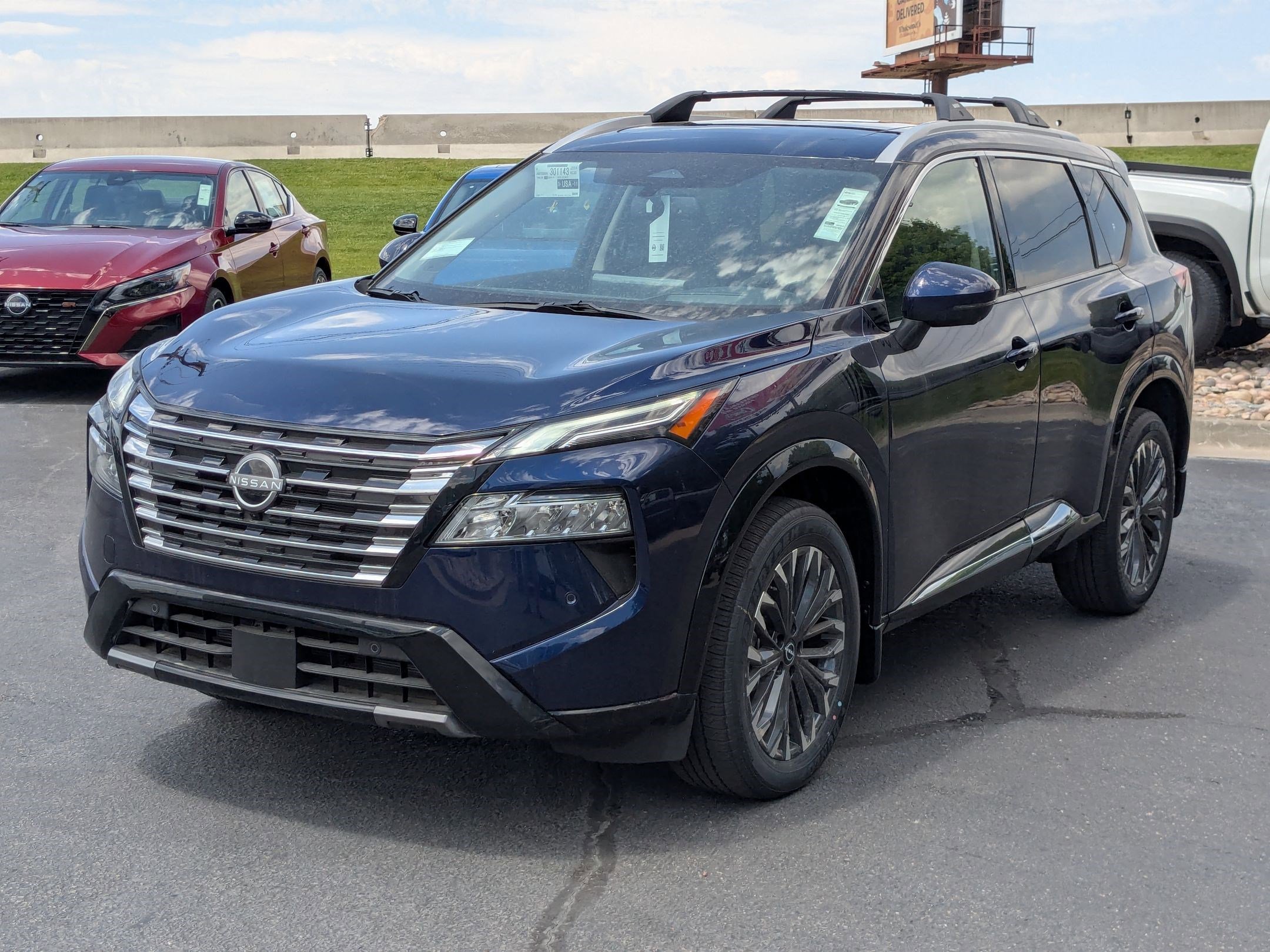 2025 Nissan Rogue Platinum photo 6