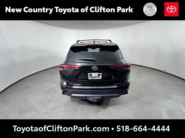 2020 Toyota Highlander XLE photo 4