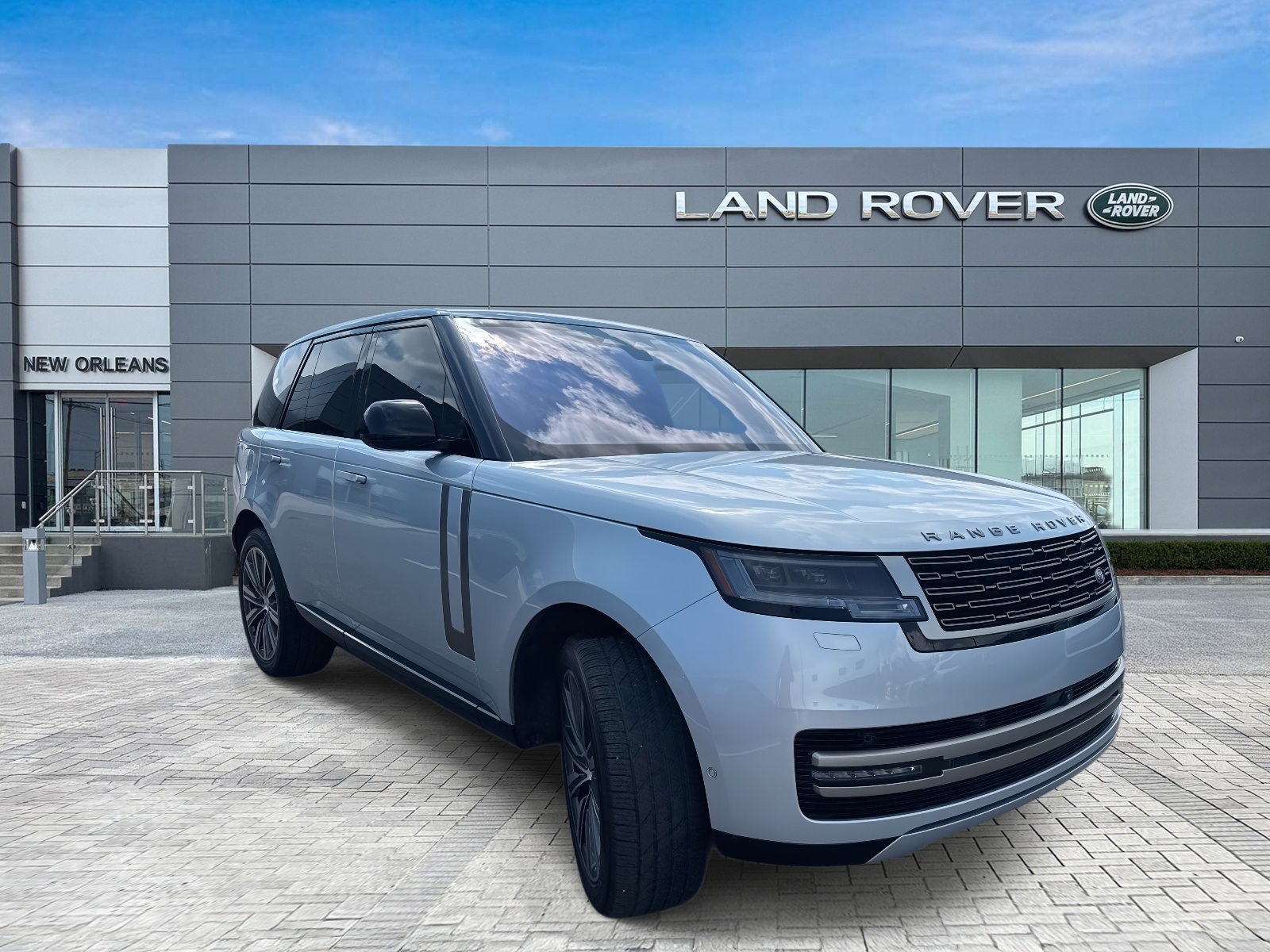 2023 Land Rover Range Rover SE photo 4