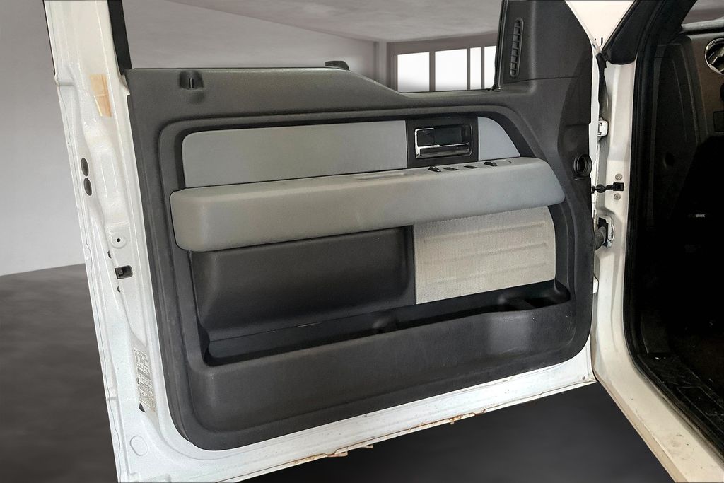2014 Ford F-150 XLT photo 19