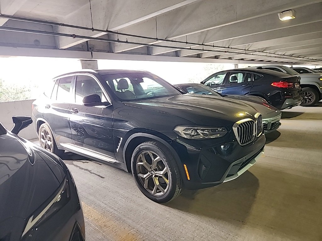 2022 BMW X3 30i's photo