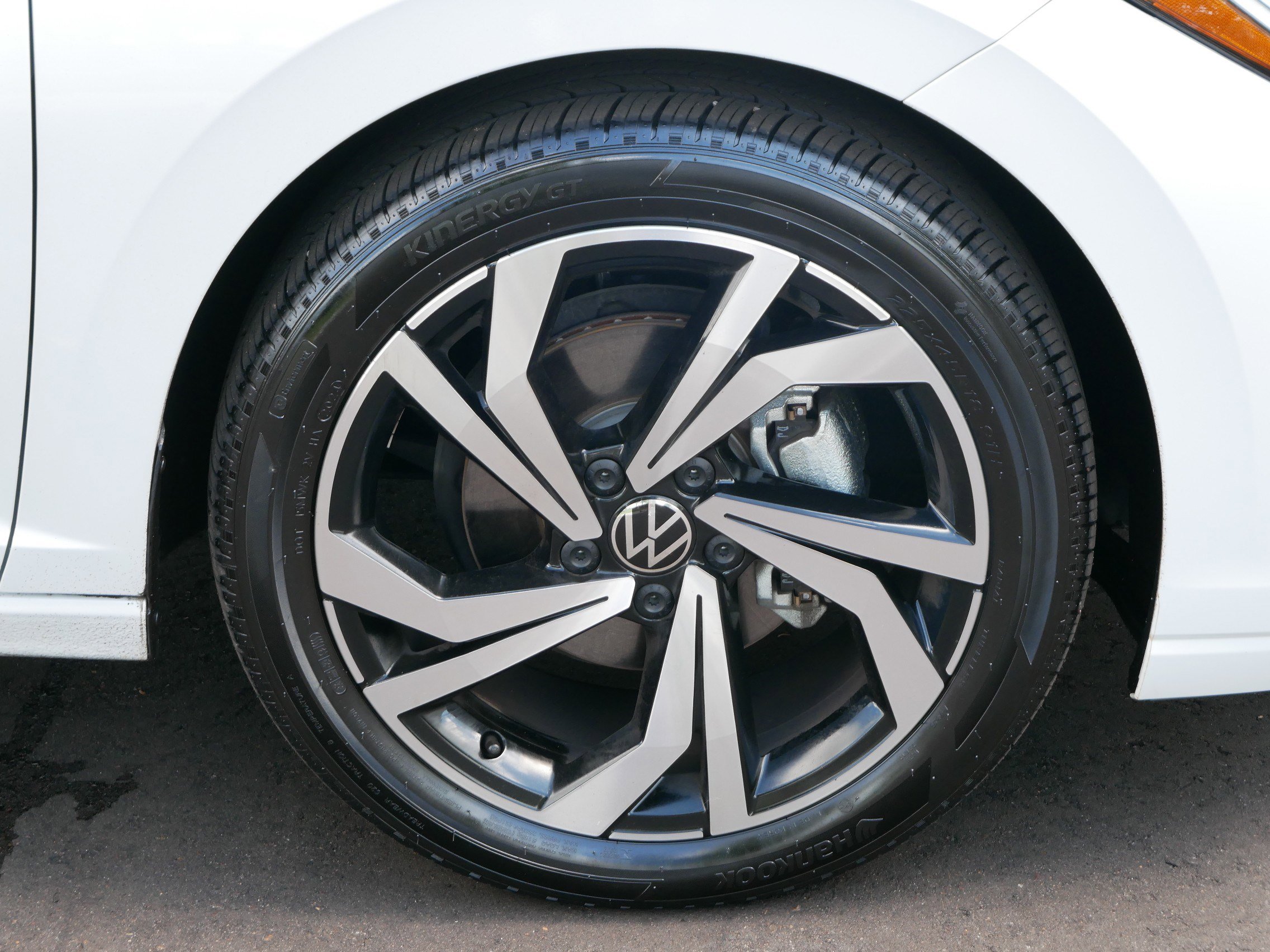 2025 Volkswagen Jetta SEL photo 15
