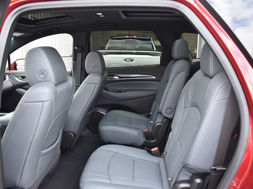 2023 Buick Enclave Premium photo 6