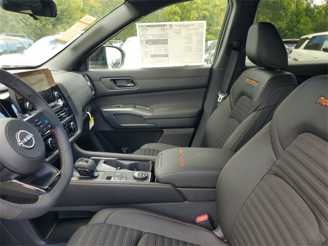 2025 Nissan Pathfinder Rock Creek photo 8