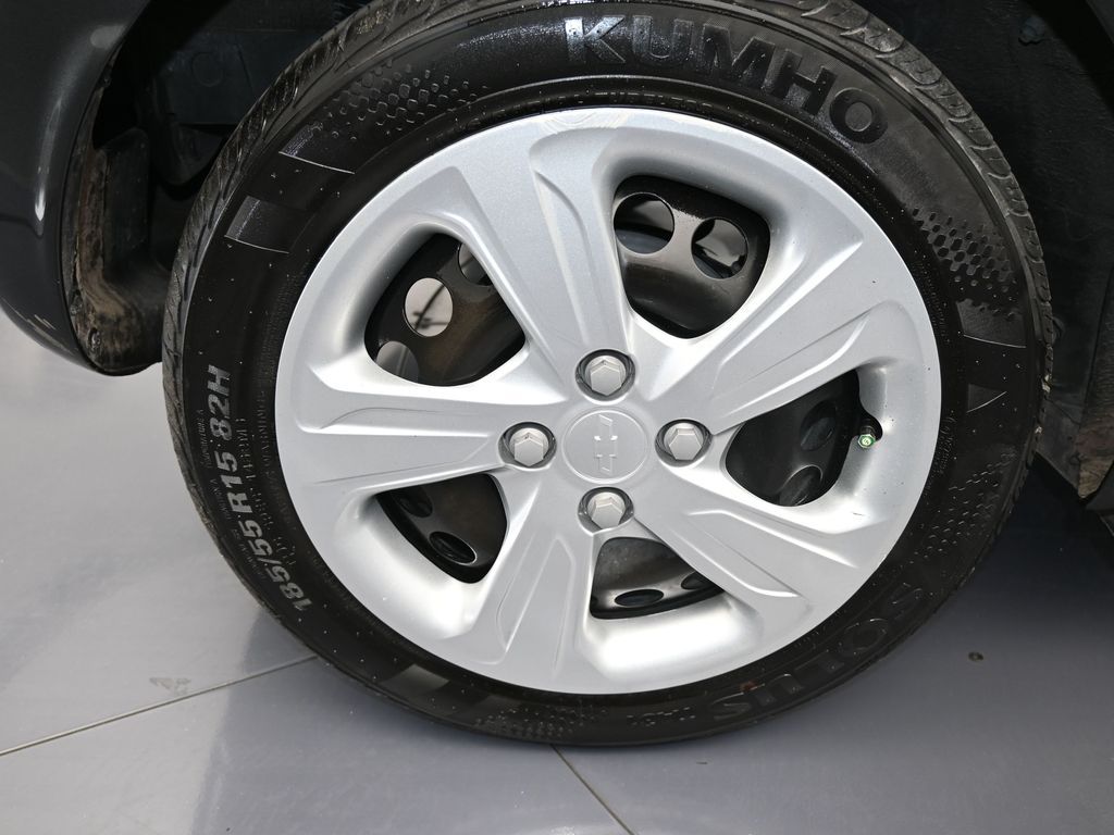 2022 Chevrolet Spark LS photo 29