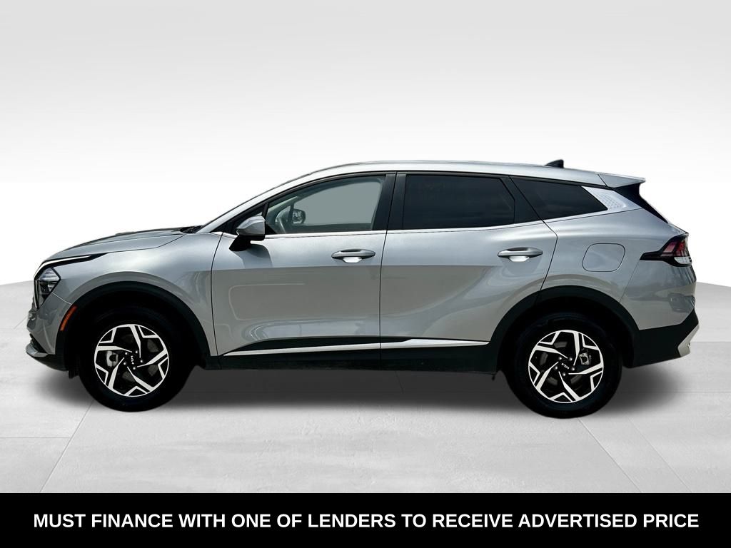 2023 Kia Sportage LX photo 3