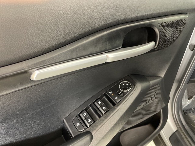 2024 Kia Seltos LX photo 12
