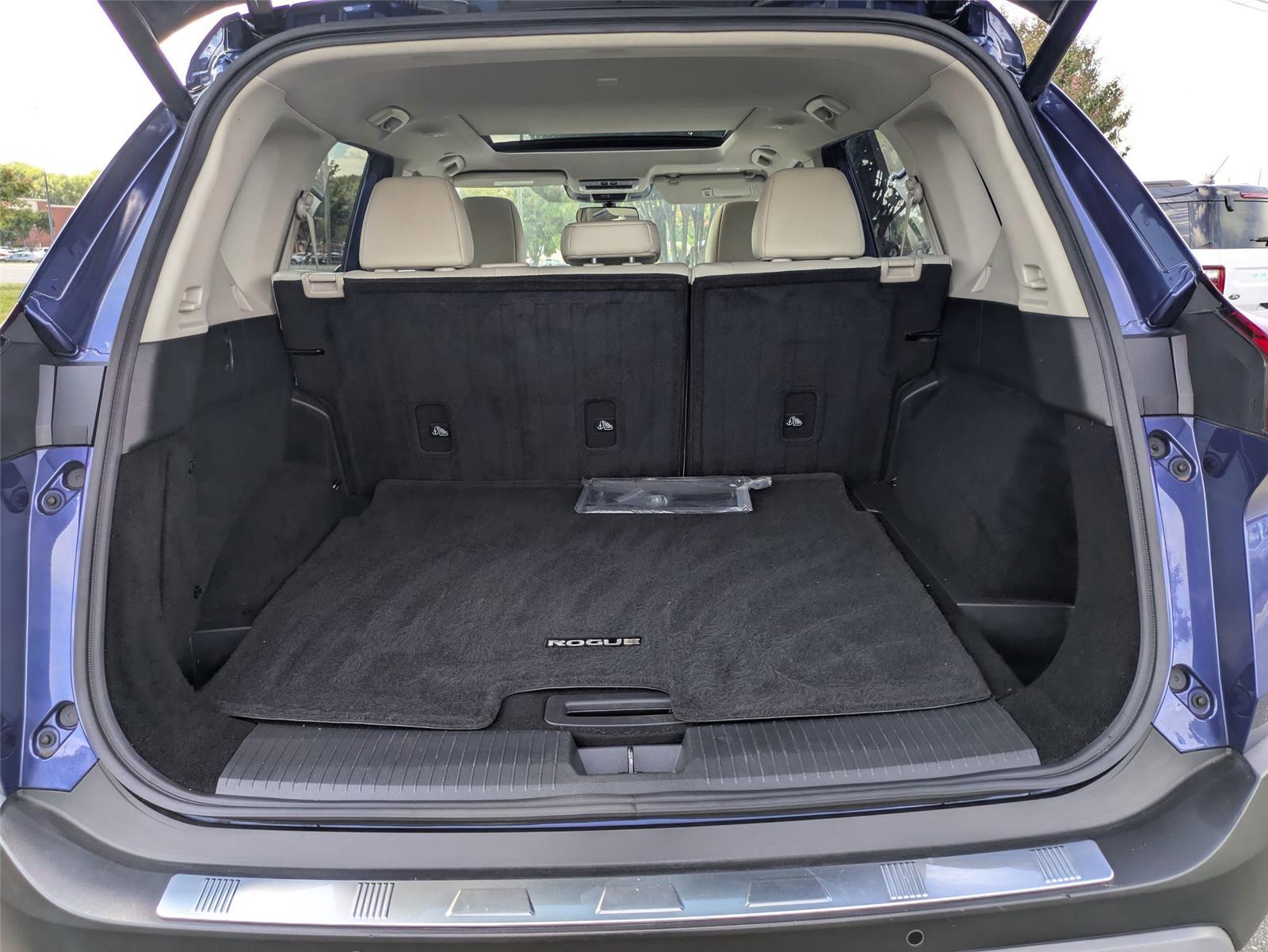 2022 Nissan Rogue SV photo 26