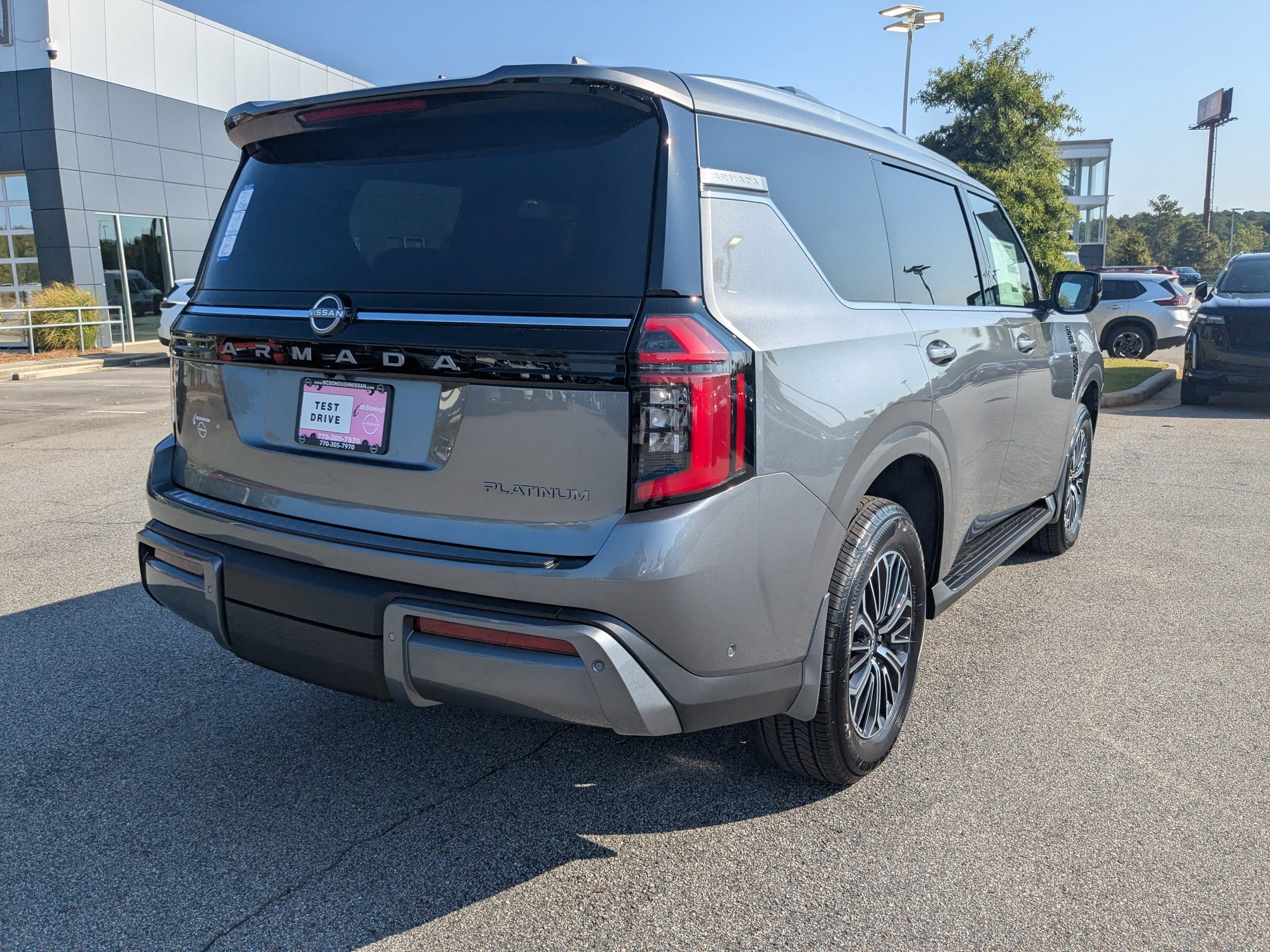 2026 Nissan Armada Platinum photo 2