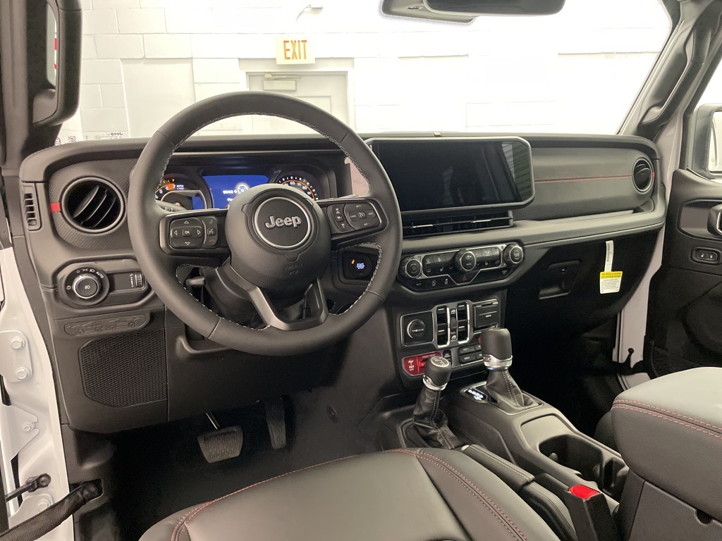 2025 Jeep Wrangler Rubicon photo 7