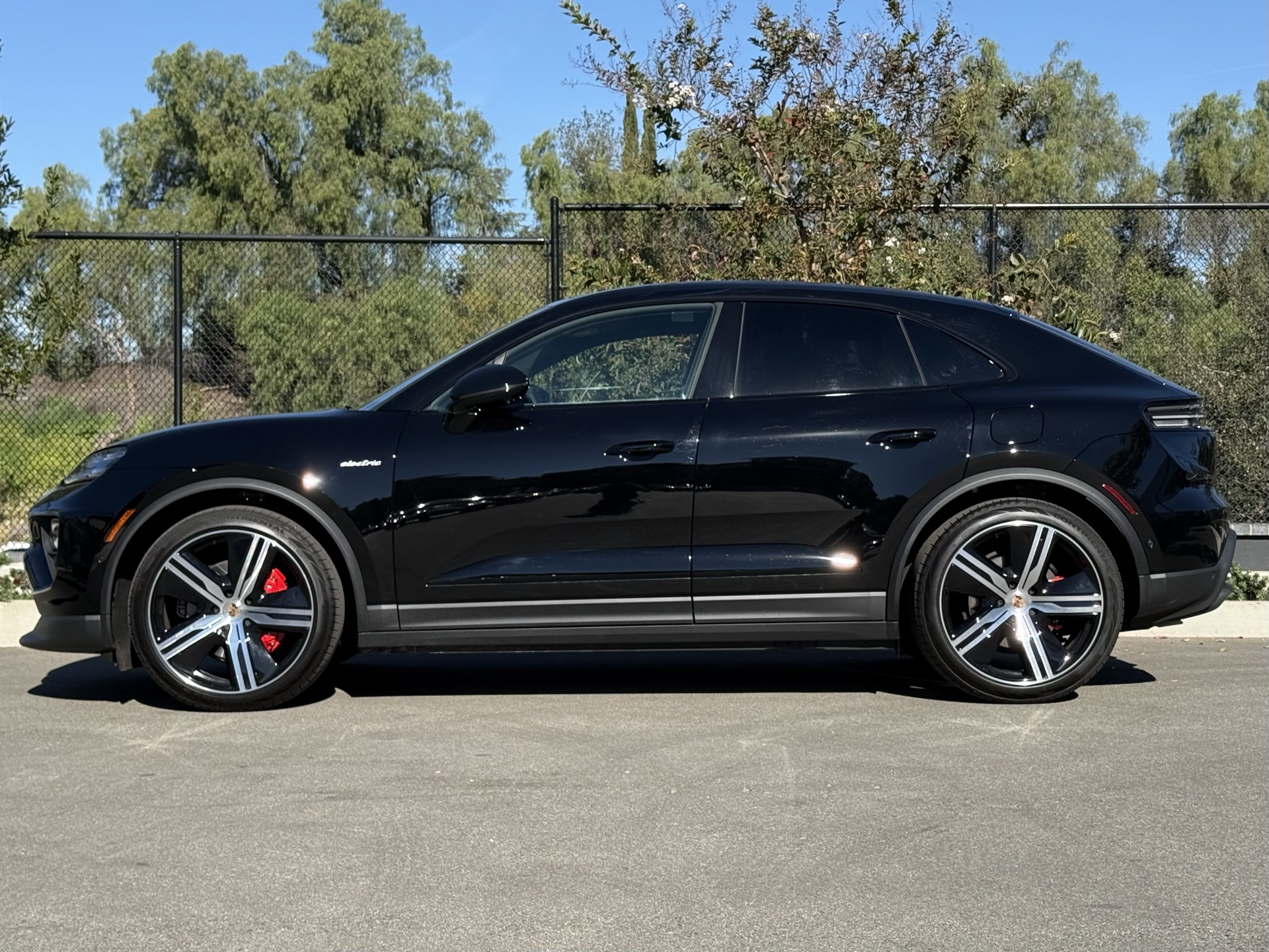 Used 2025 Porsche Macan S with VIN WP1AB2XA5SL154130 for sale in Los Angeles, CA