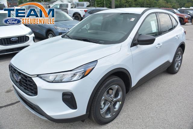 2025 Ford Escape ST-Line photo 4