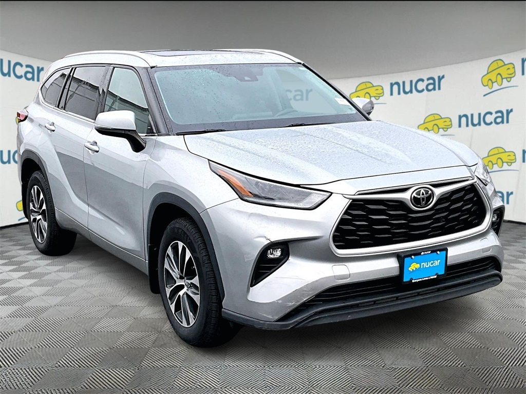 2021 Toyota Highlander XLE's photo