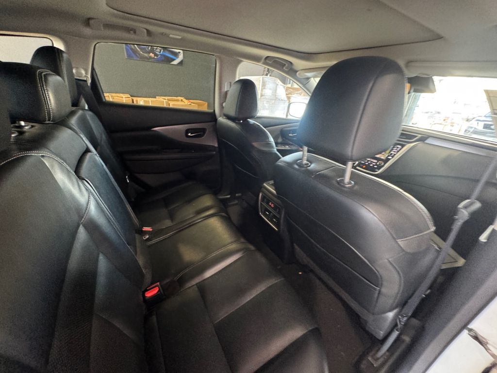 2021 Nissan Murano SL photo 22