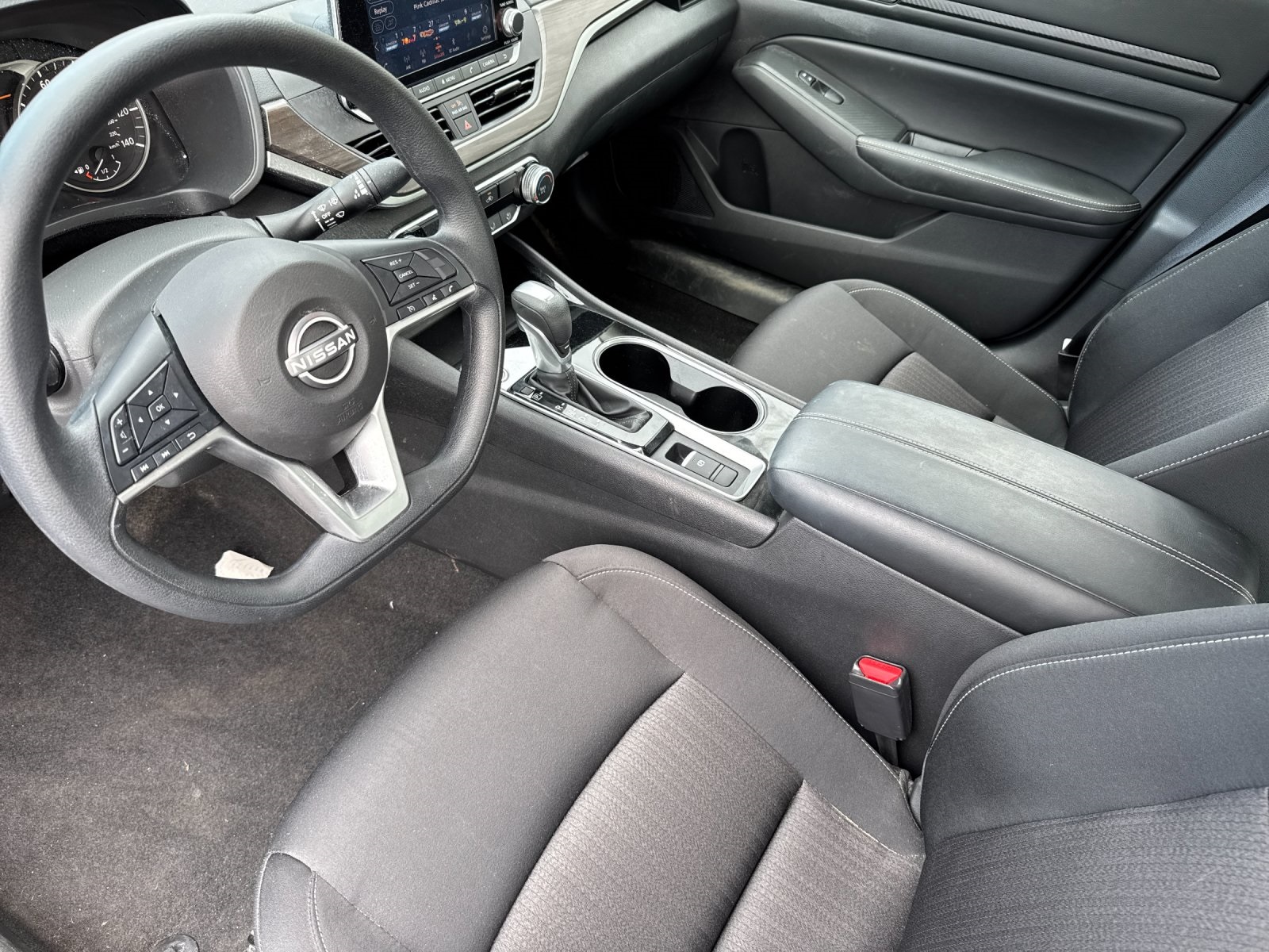 2024 Nissan Altima 2.5 SV photo 8