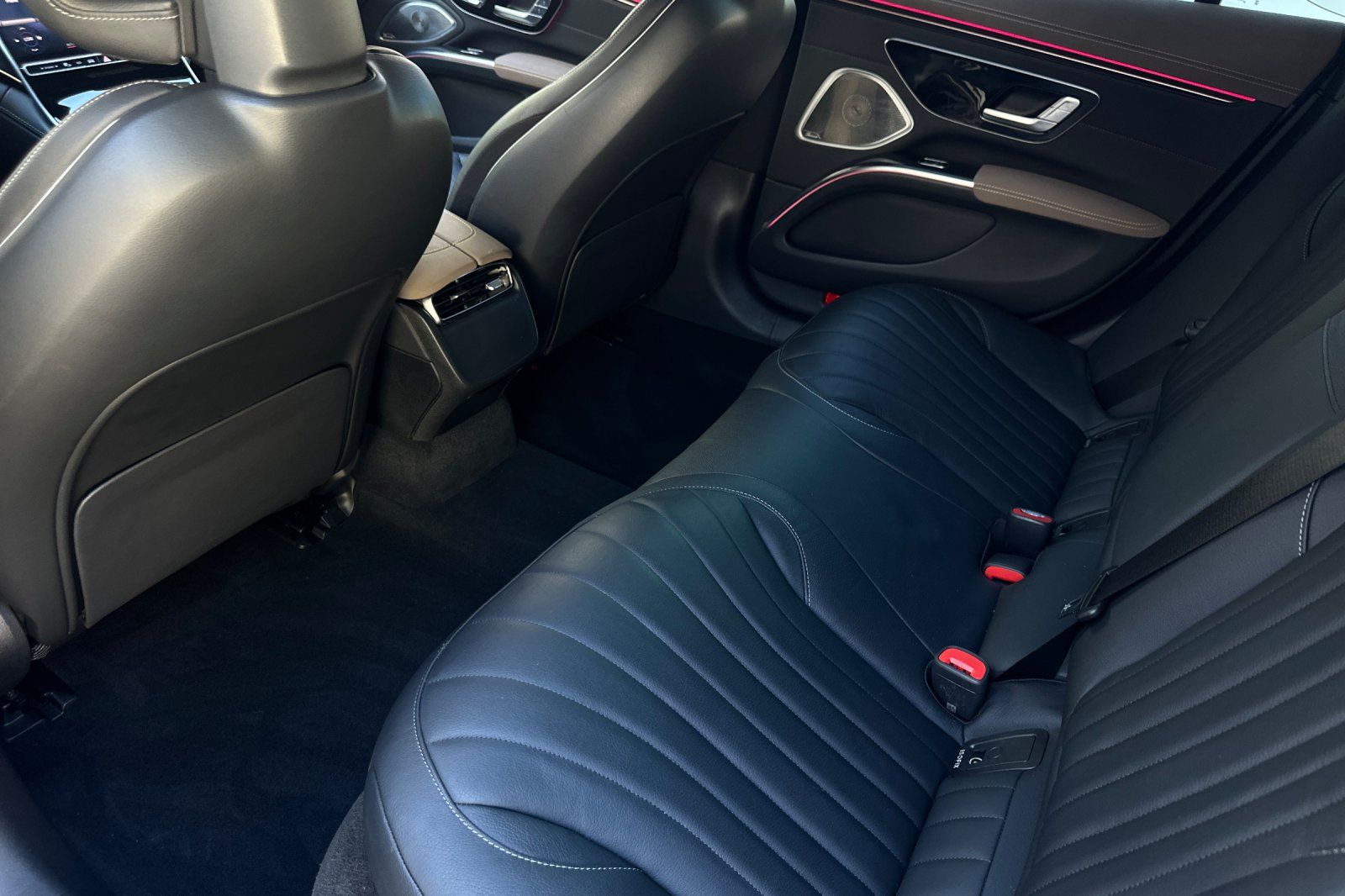 2023 Mercedes Benz EQS Sedan 450 photo 6