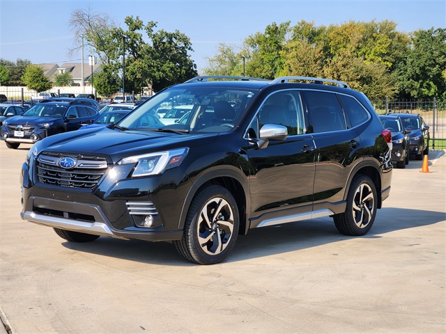 2022 Subaru Forester Touring photo 2