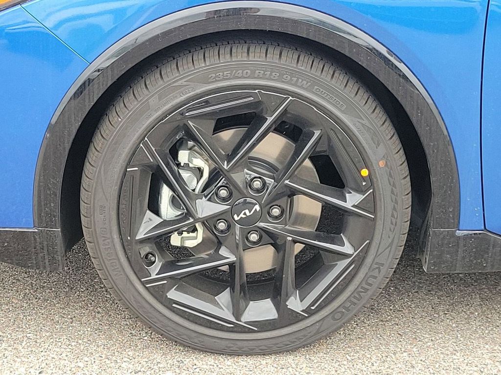 2025 Kia K4 GT-Line Turbo photo 9