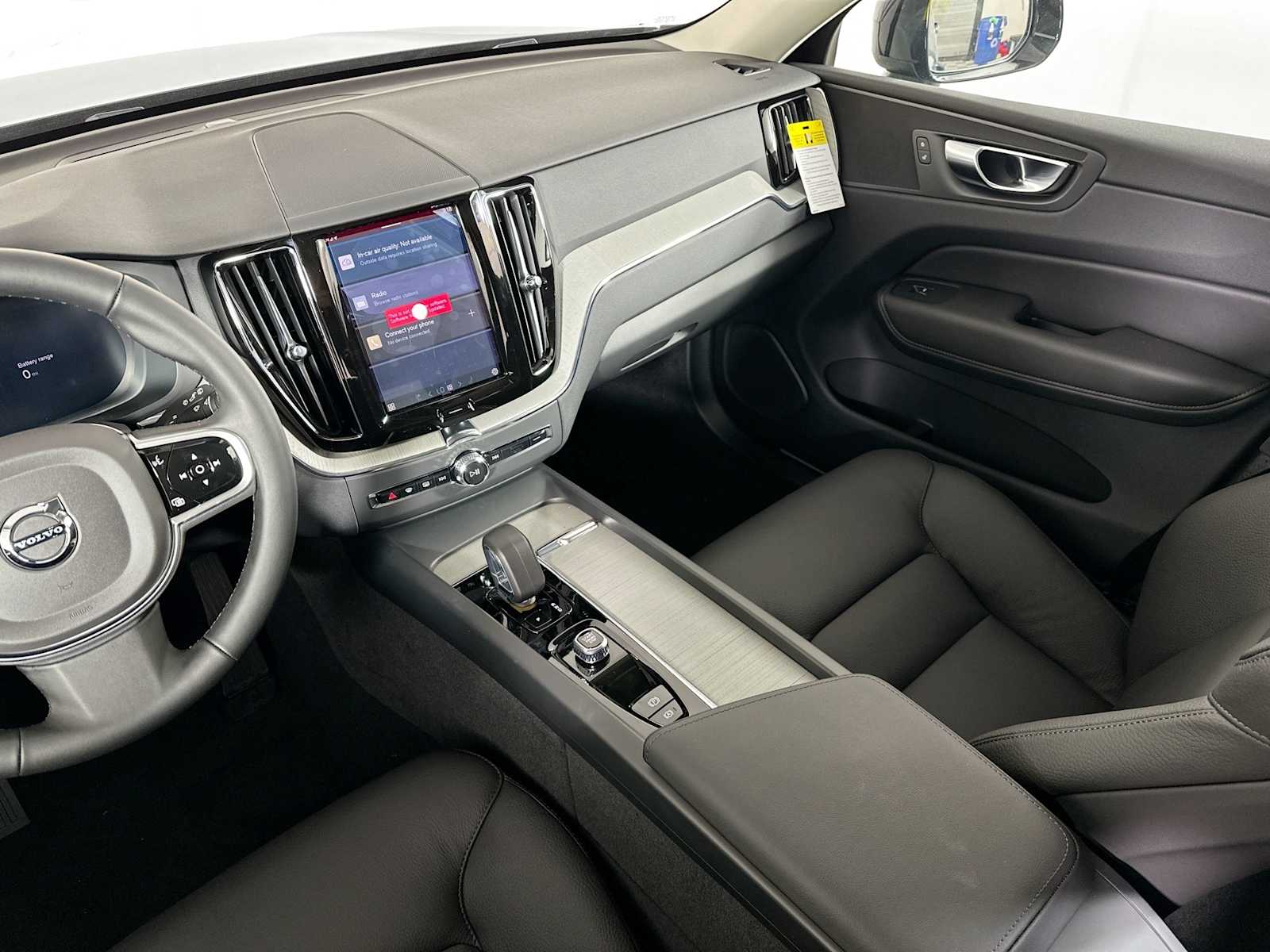 2025 Volvo XC60 T8 Plus photo 20