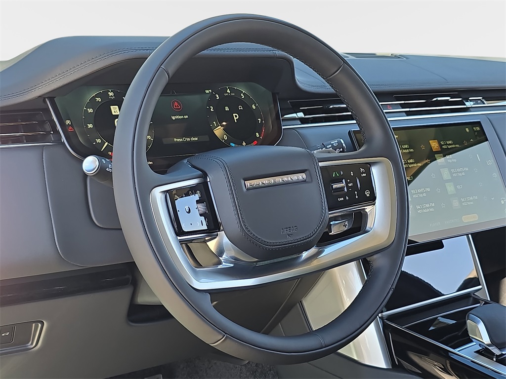 2025 Land Rover Range Rover SE photo 14