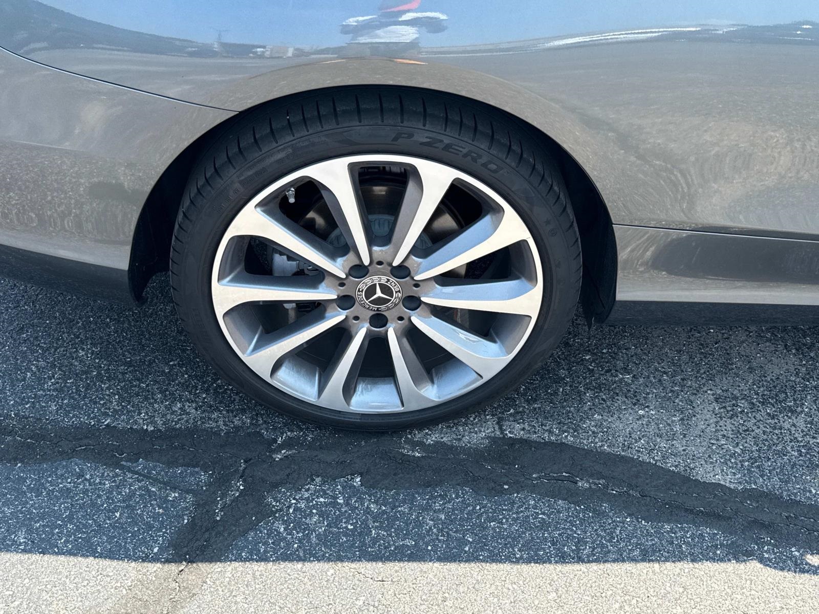 2018 Mercedes Benz C 300 photo 4