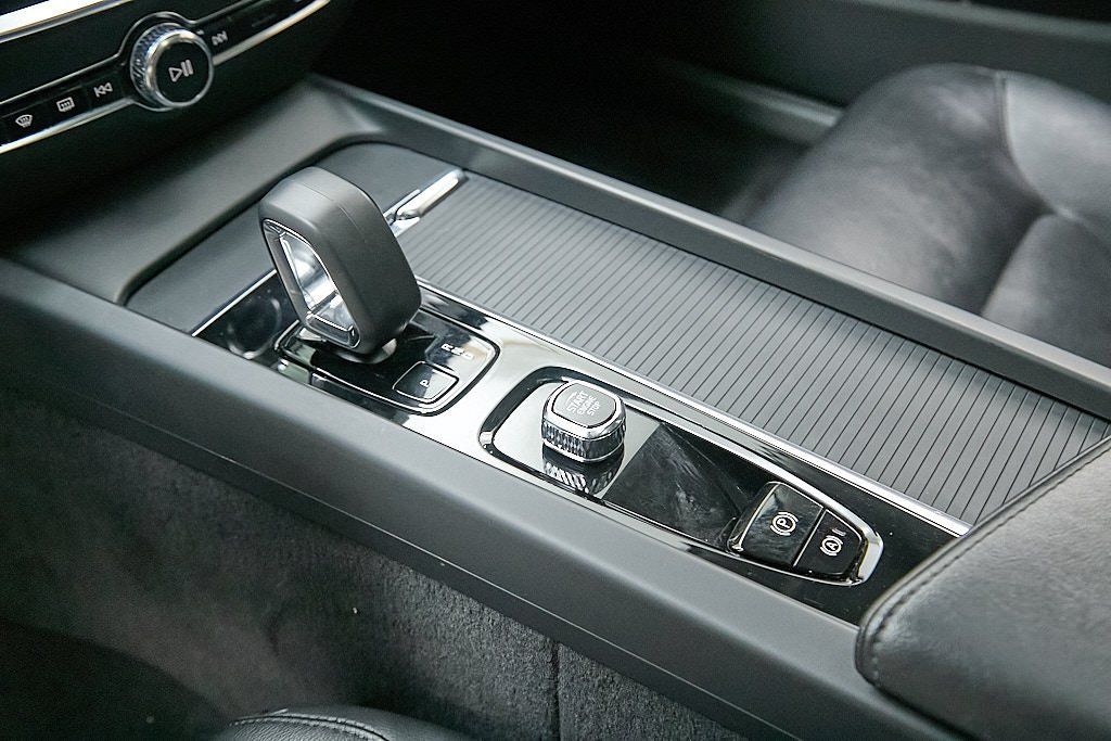 2024 VOLVO S60 - Image 15