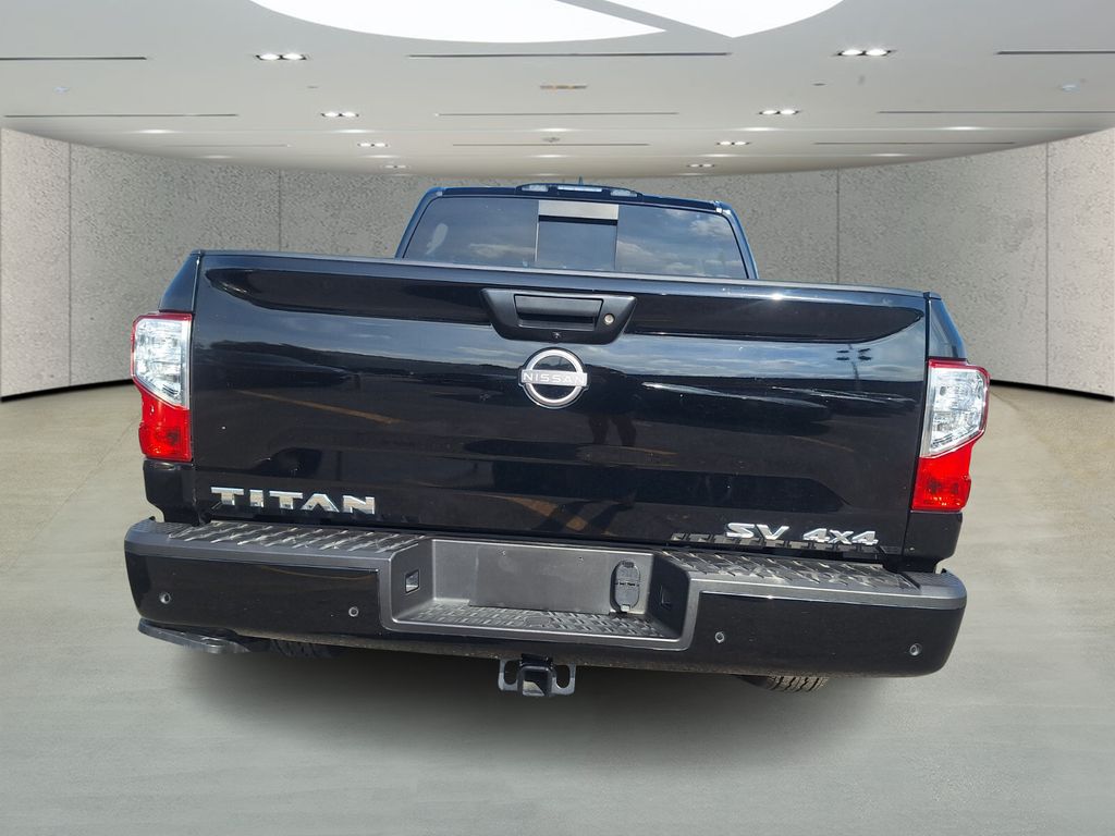 2024 Nissan Titan SV photo 4