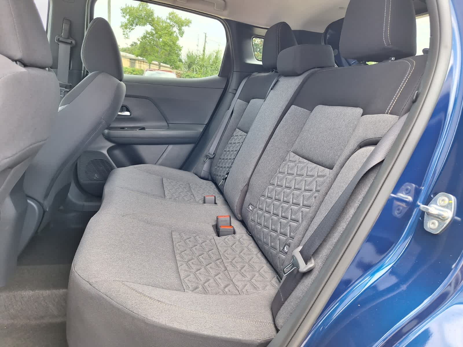 2025 Nissan Kicks SV photo 21