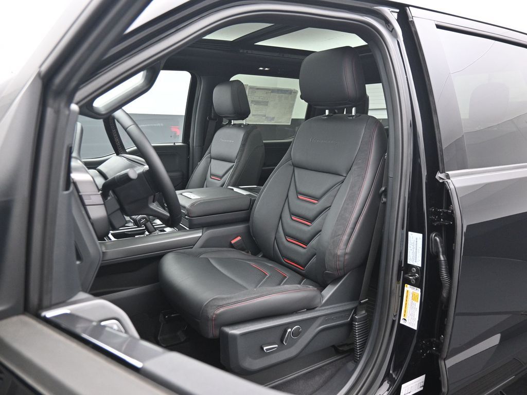 2025 Ford F-150 Lariat photo 7