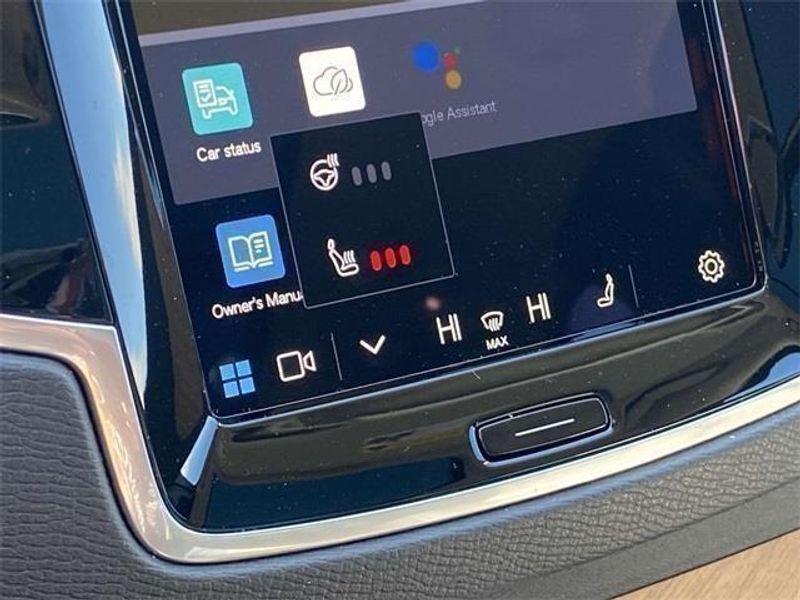 2025 Volvo XC90 AWD Plus photo 21