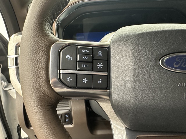 2025 Ford F-350 King Ranch photo 32