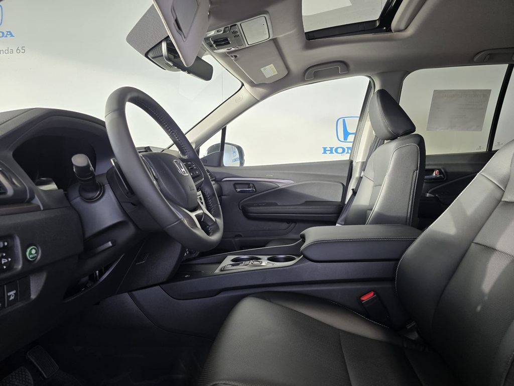 2025 Honda Ridgeline RTL photo 11